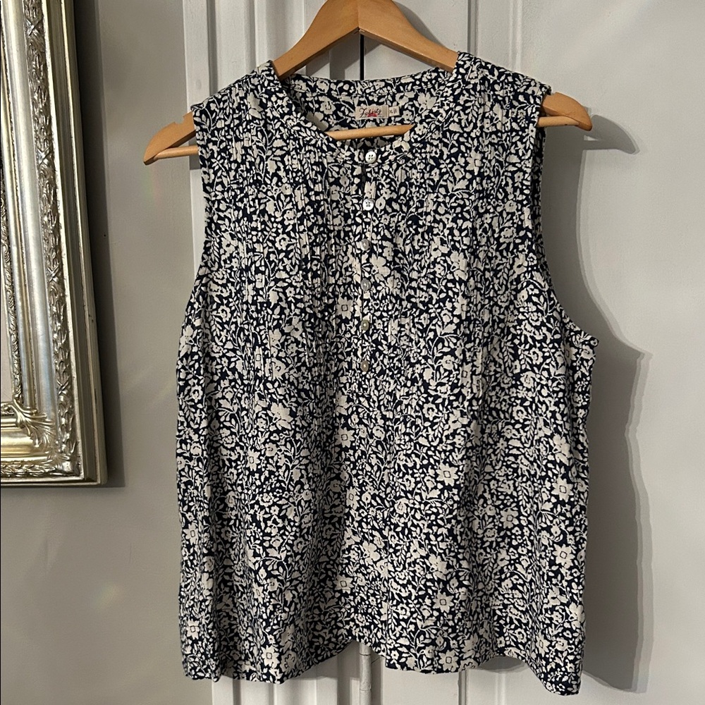 FAHERTY Blouse nwot